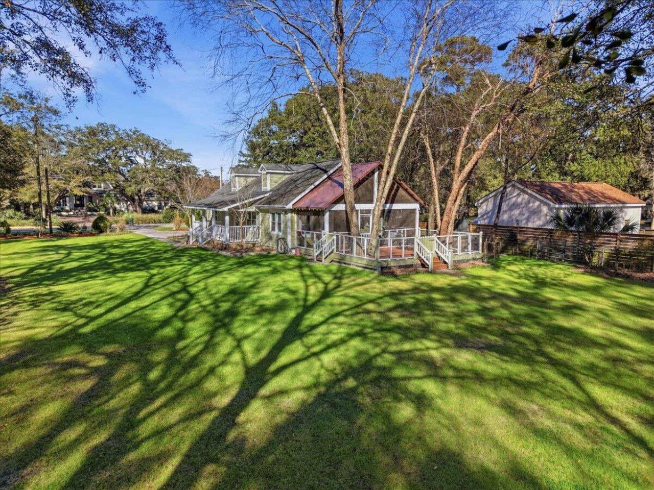 1309 N Edgewater Drive Photo 6