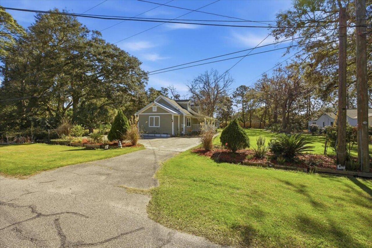 1309 N Edgewater Drive Photo 8