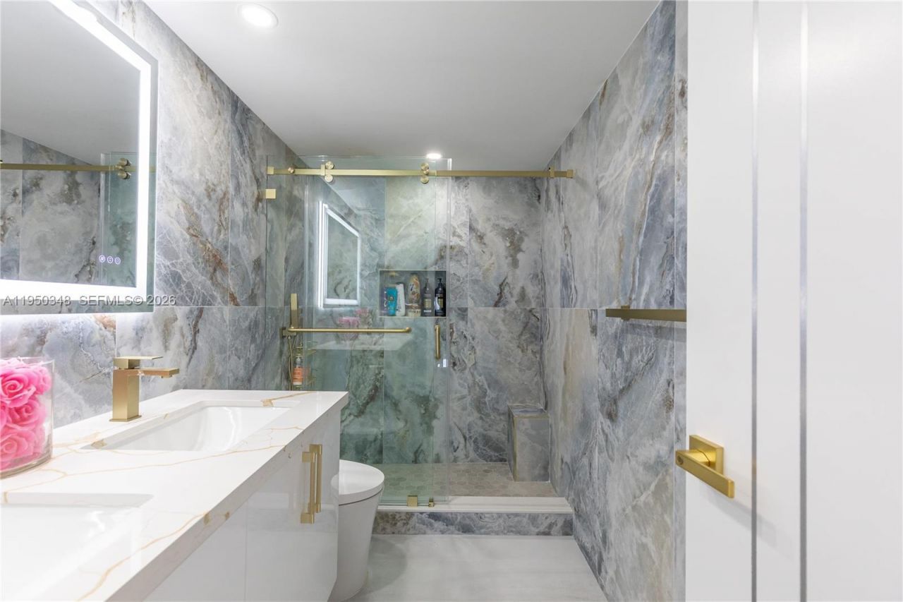 1880 S Ocean Dr, Unit PH1, Hallandale Beach, FL 33009 Photo