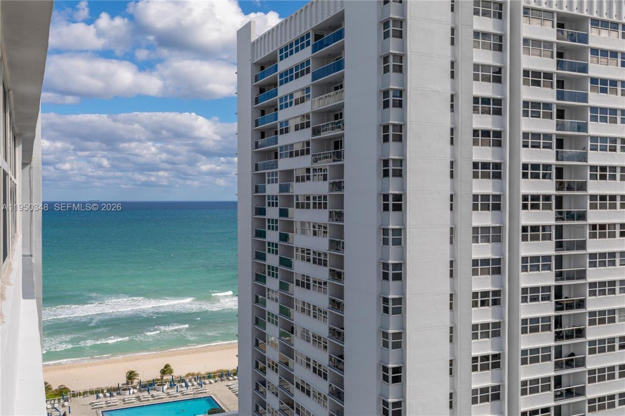1880 S Ocean Dr, Unit PH1, Hallandale Beach, FL 33009 Photo
