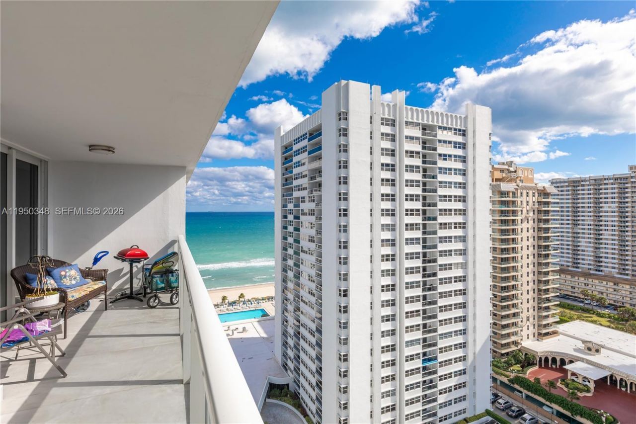 1880 S Ocean Dr, Unit PH1, Hallandale Beach, FL 33009 Photo