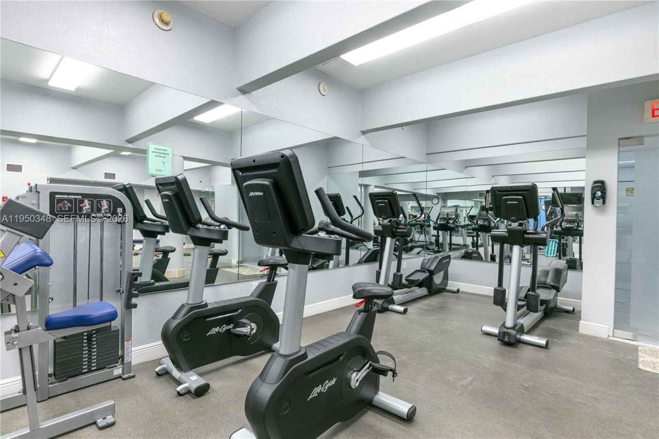 1880 S Ocean Dr, Unit PH1, Hallandale Beach, FL 33009 Photo