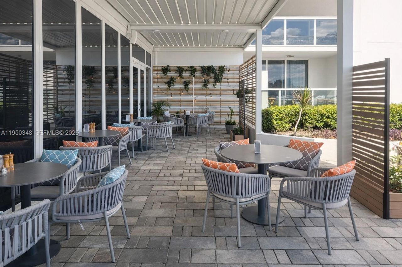 1880 S Ocean Dr, Unit PH1, Hallandale Beach, FL 33009 Photo