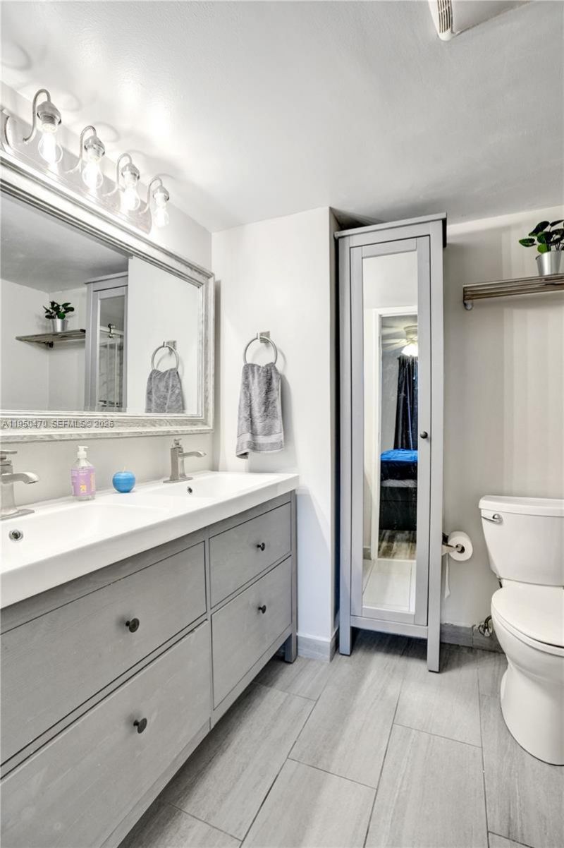 9451 Live Oak Pl, Unit 102, Davie, FL 33324 Photo