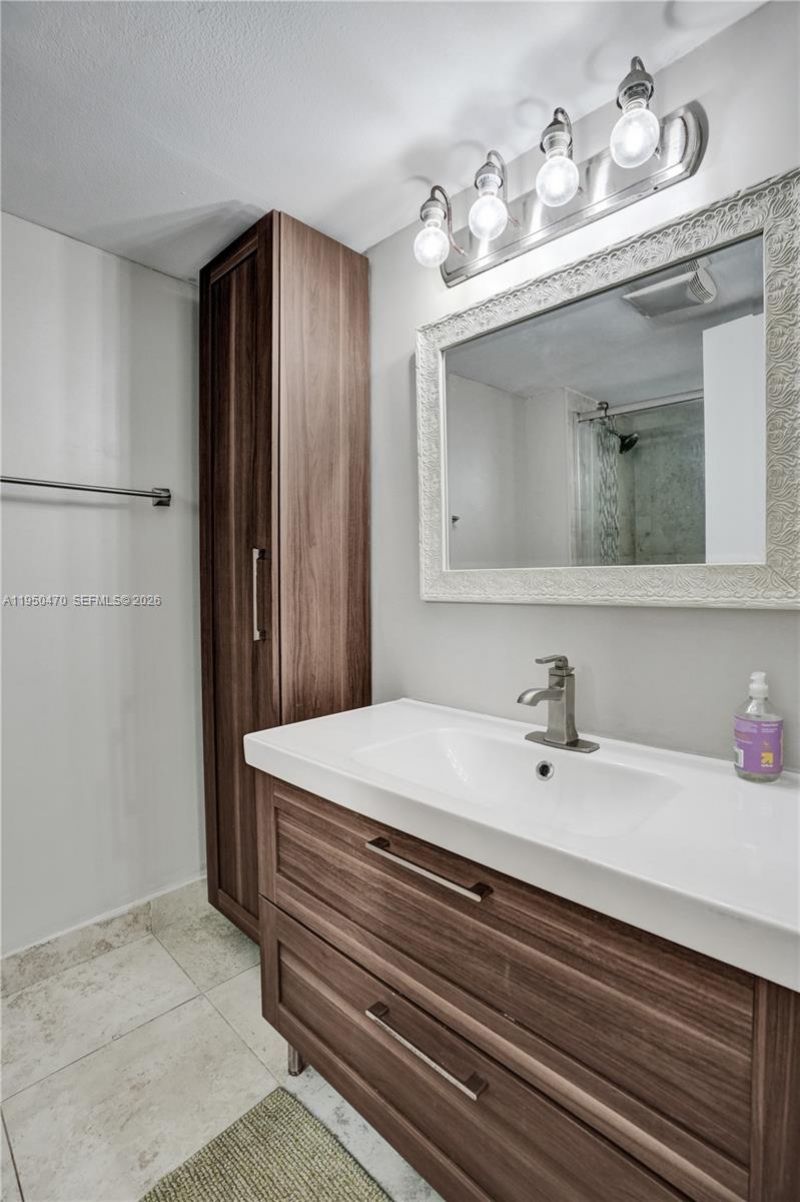 9451 Live Oak Pl, Unit 102, Davie, FL 33324 Photo
