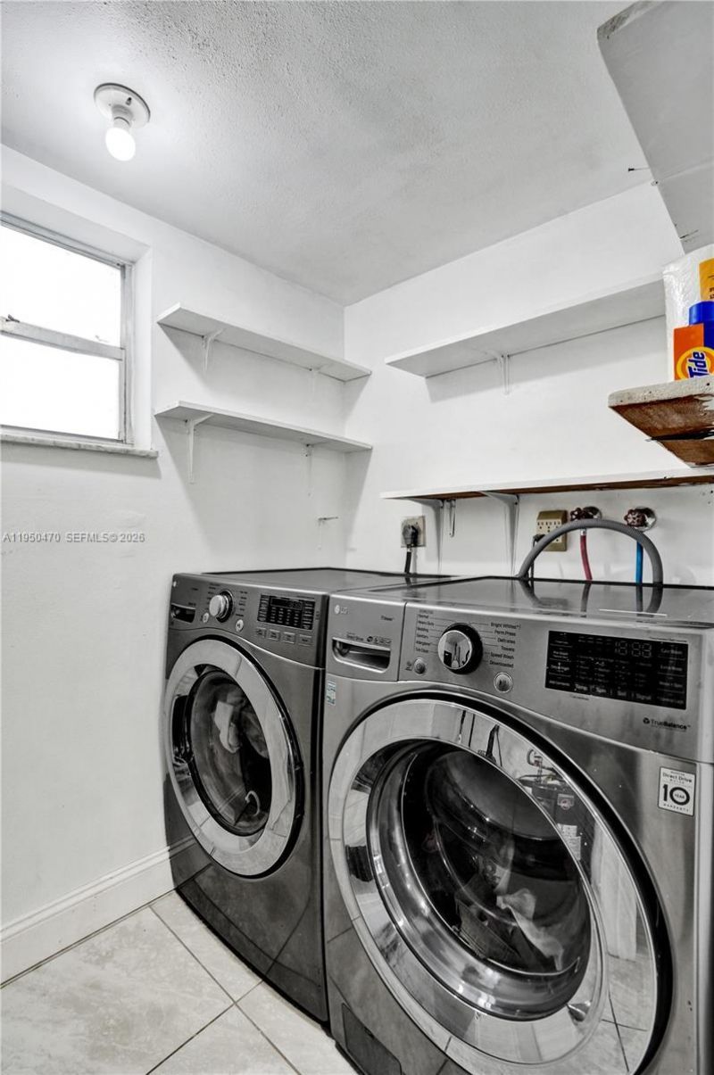 9451 Live Oak Pl, Unit 102, Davie, FL 33324 Photo