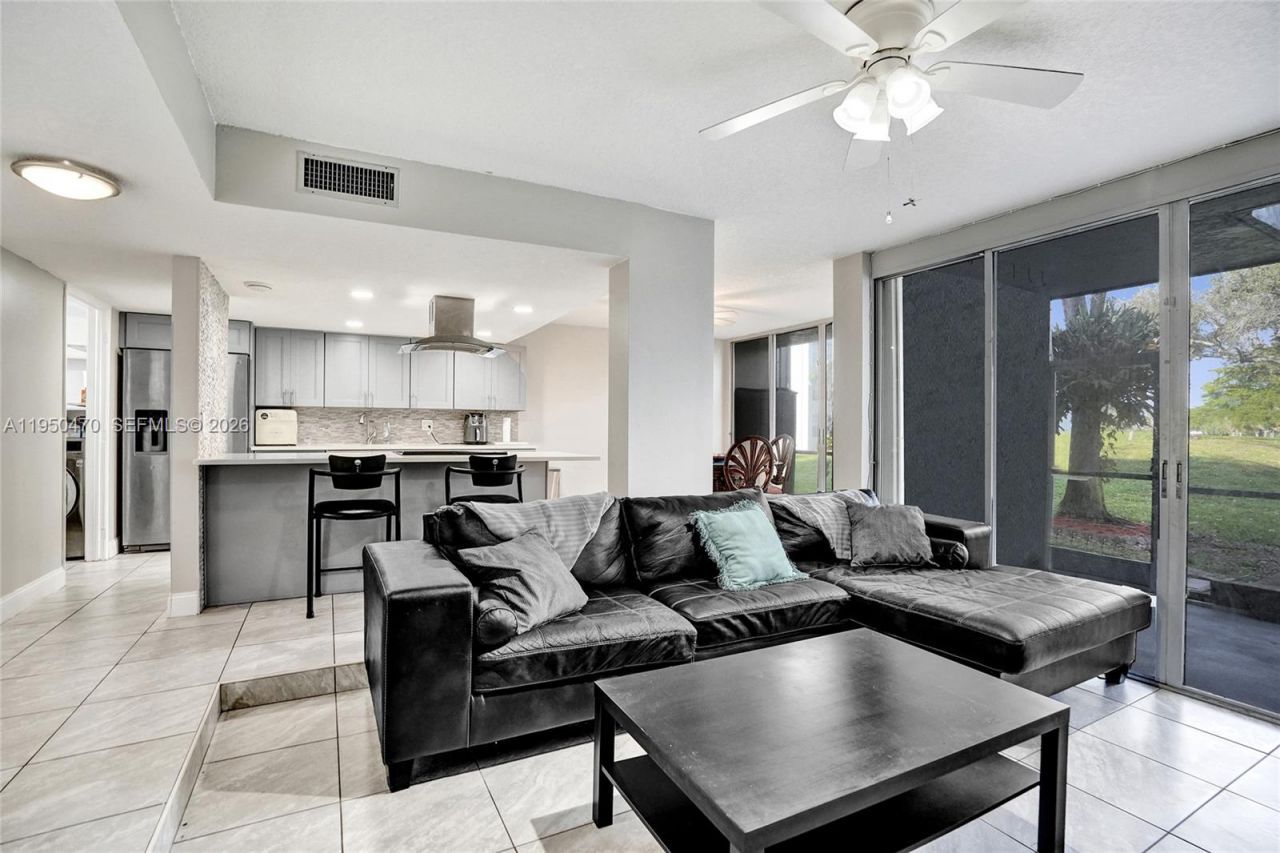 9451 Live Oak Pl, Unit 102, Davie, FL 33324 Photo