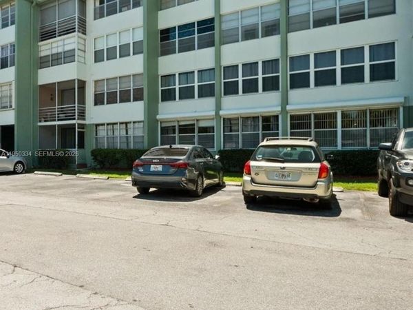 2771 Taft St, Unit 411, Hollywood, FL 33020