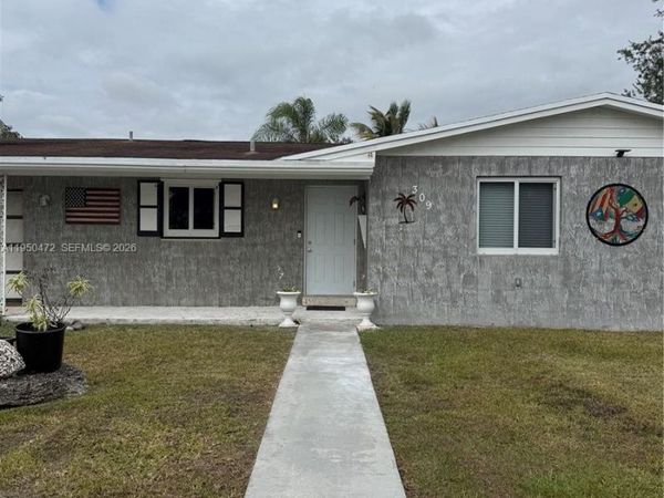 309 NW 15th St, Homestead, FL 33030