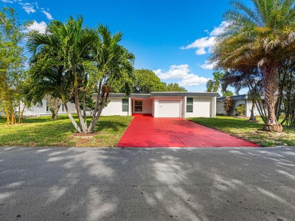 7007 NW 64th St, Tamarac, FL 33321