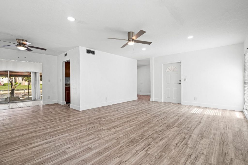 7007 NW 64th Street, Tamarac, FL 33321 Photo