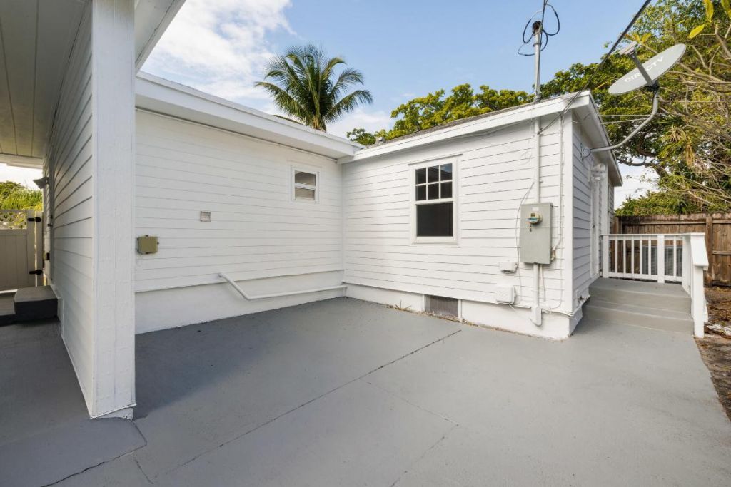 640 Forest Hill Boulevard, West Palm Beach, FL 33405 Photo