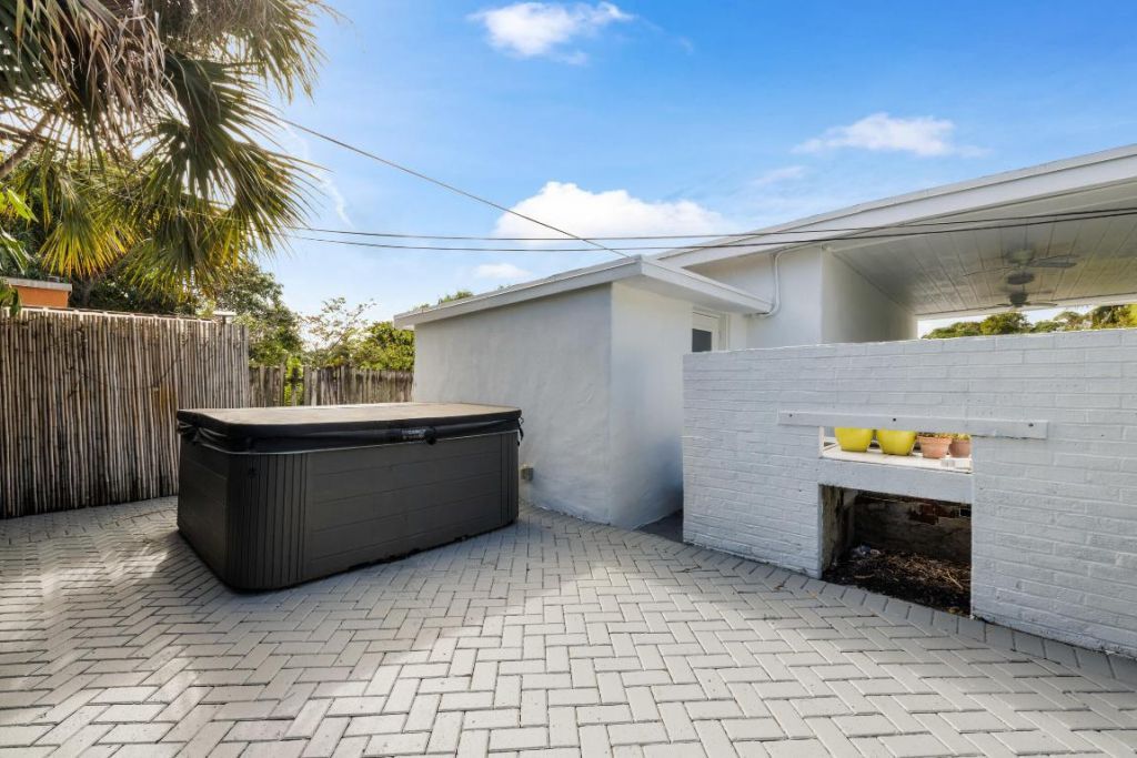 640 Forest Hill Boulevard, West Palm Beach, FL 33405 Photo