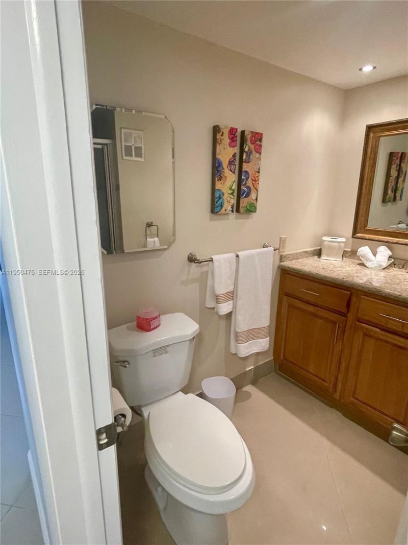 3940 NW 42nd Ave , Unit 319, Lauderdale Lakes, FL 33319 Photo