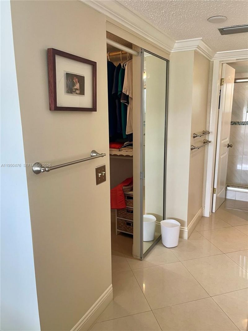 3940 NW 42nd Ave , Unit 319, Lauderdale Lakes, FL 33319 Photo