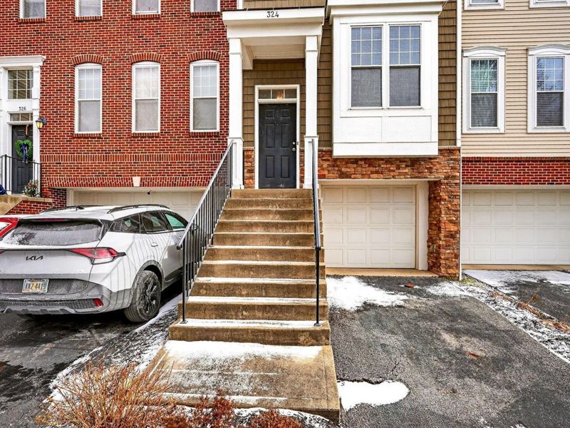 324 Benedetti Avenue, Columbus, OH 43213 Photo 2