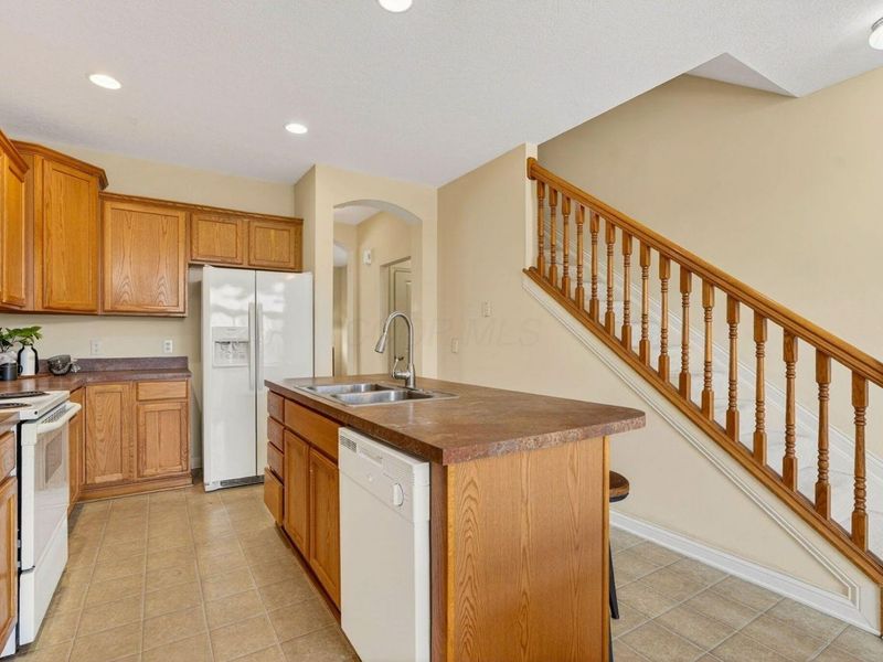 324 Benedetti Avenue, Columbus, OH 43213 Photo 7