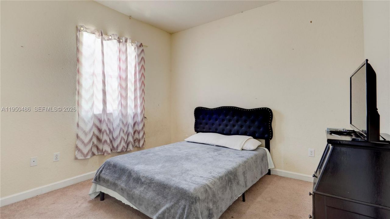 355 NE 31st Ave, Homestead, FL 33033 Photo