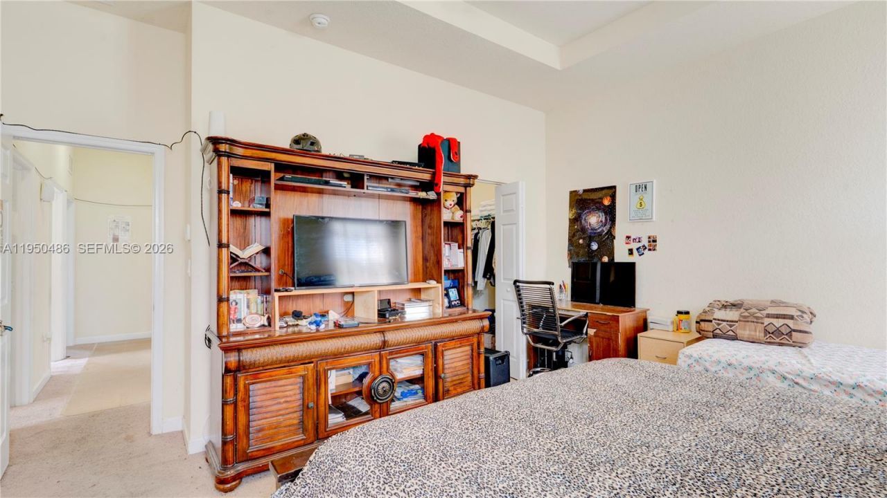 355 NE 31st Ave, Homestead, FL 33033 Photo