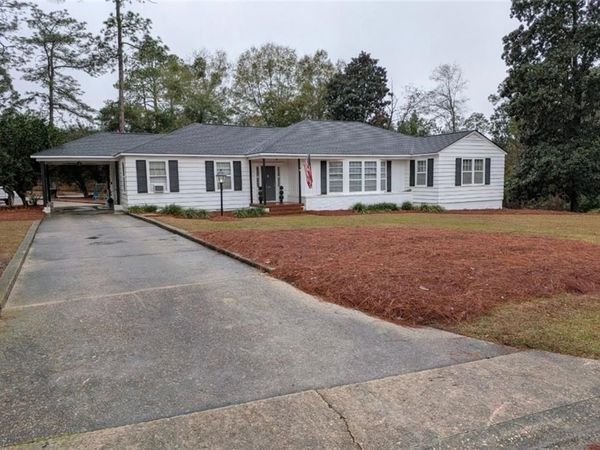 220 Dixie Drive, Moultrie, GA 31768