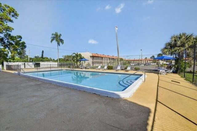 6094 Forest Hill Boulevard, Unit 106, West Palm Beach, FL 33415 Photo
