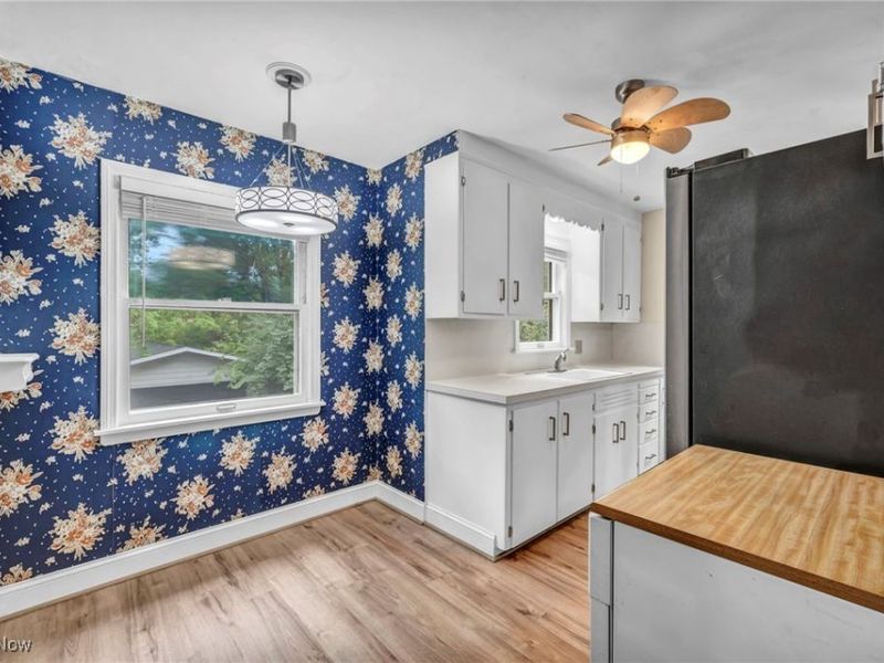 242 N Hawkins Avenue, Akron, OH 44313 Photo 11