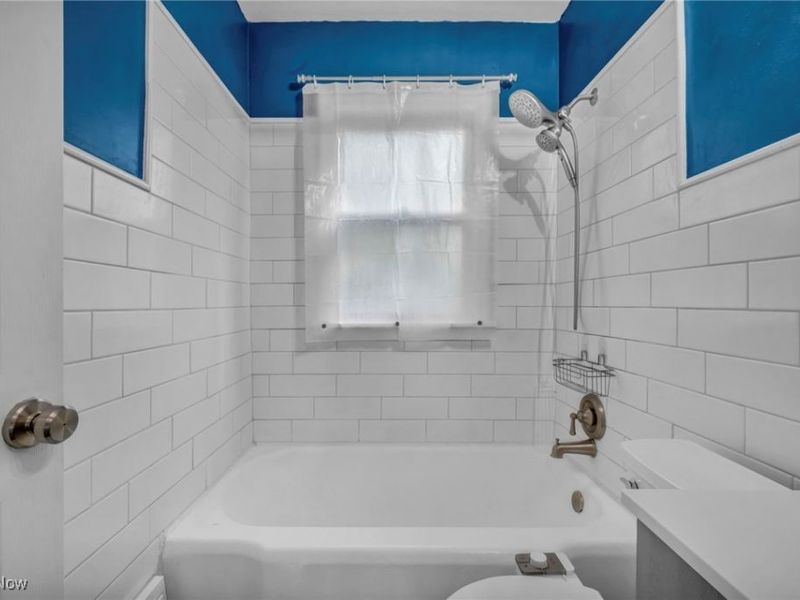 242 N Hawkins Avenue, Akron, OH 44313 Photo 15