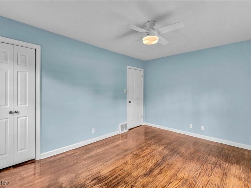 242 N Hawkins Avenue, Akron, OH 44313 Photo 17