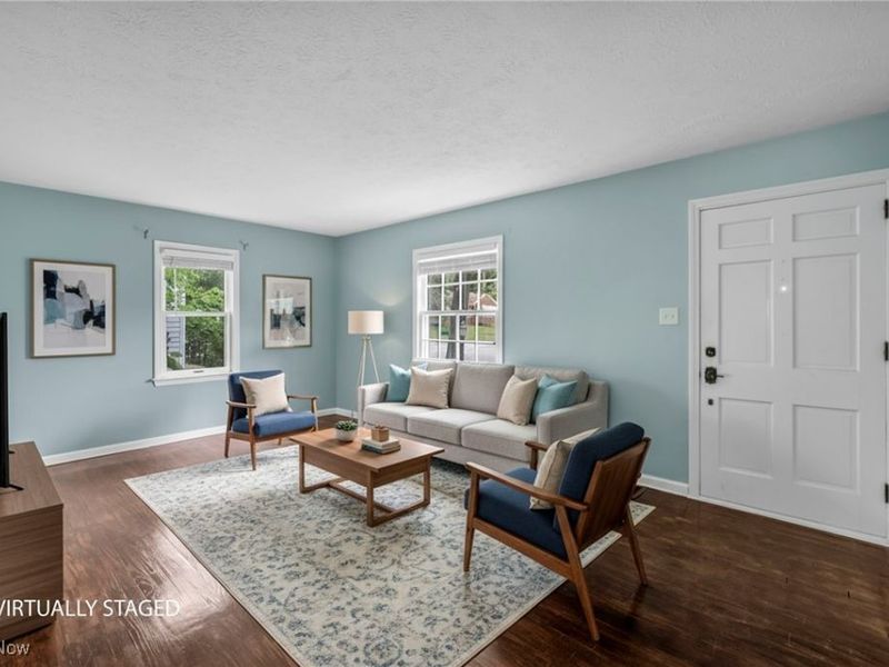 242 N Hawkins Avenue, Akron, OH 44313 Photo 2