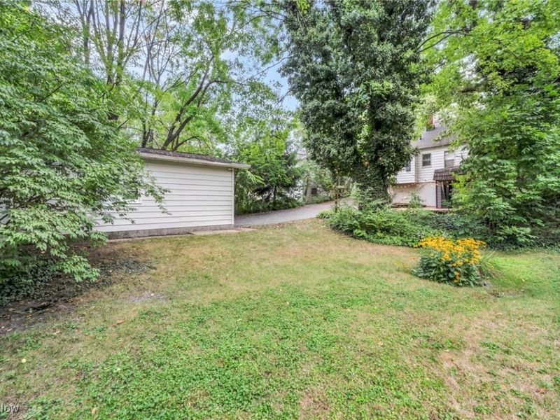 242 N Hawkins Avenue, Akron, OH 44313 Photo 32