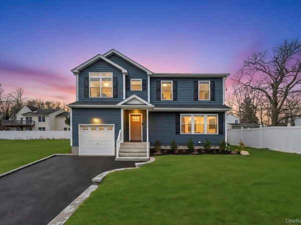 42 Volta Drive, Deer Park, NY 11729