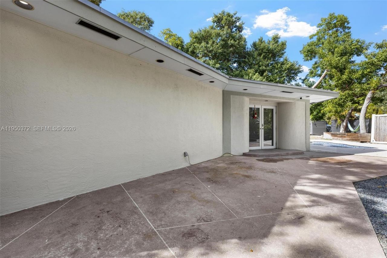 157 Navajo St, Tavernier, FL 33070 Photo