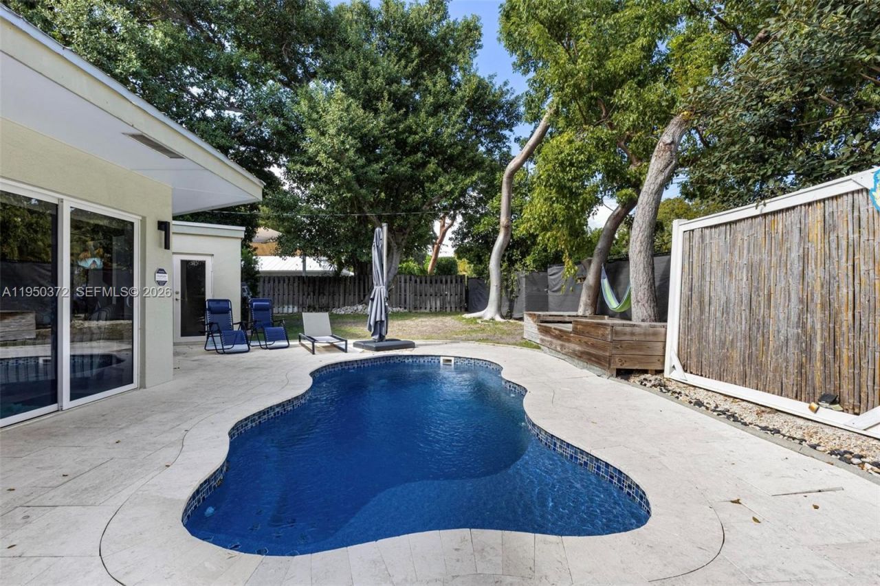 157 Navajo St, Tavernier, FL 33070 Photo