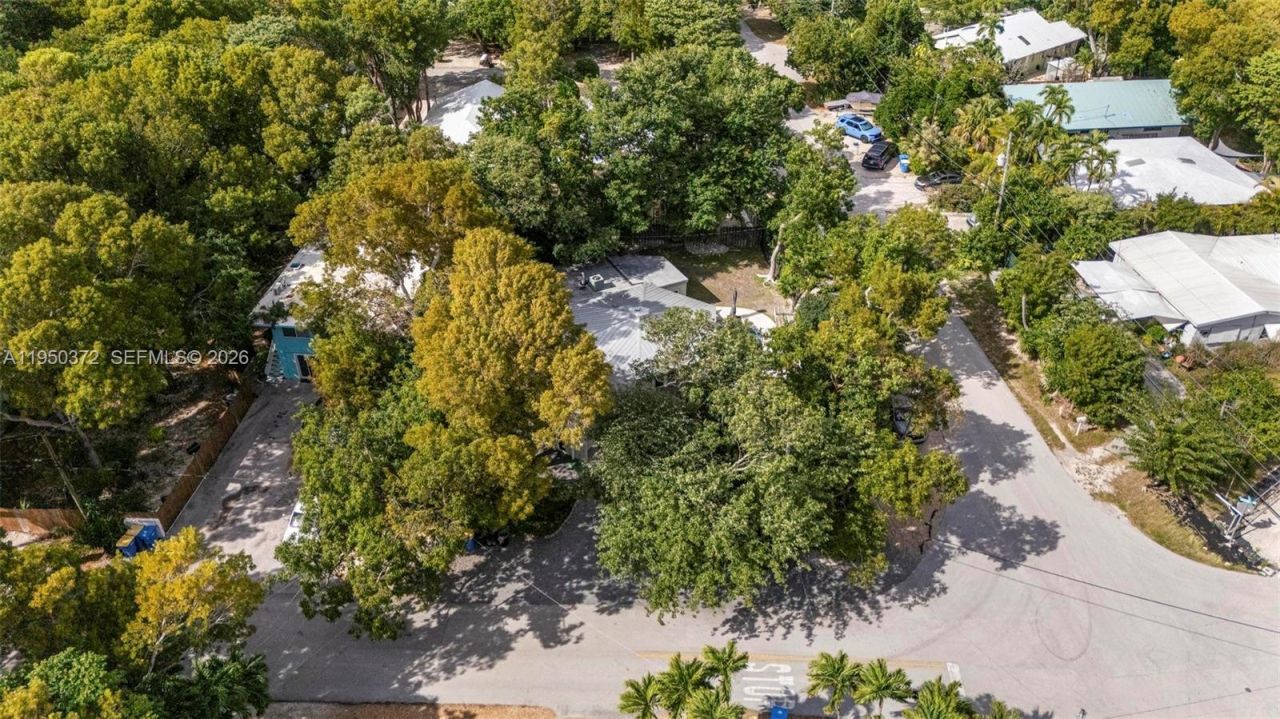 157 Navajo St, Tavernier, FL 33070 Photo