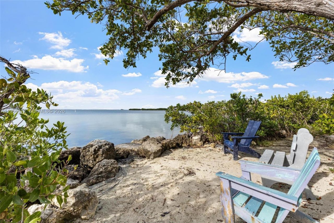 157 Navajo St, Tavernier, FL 33070 Photo