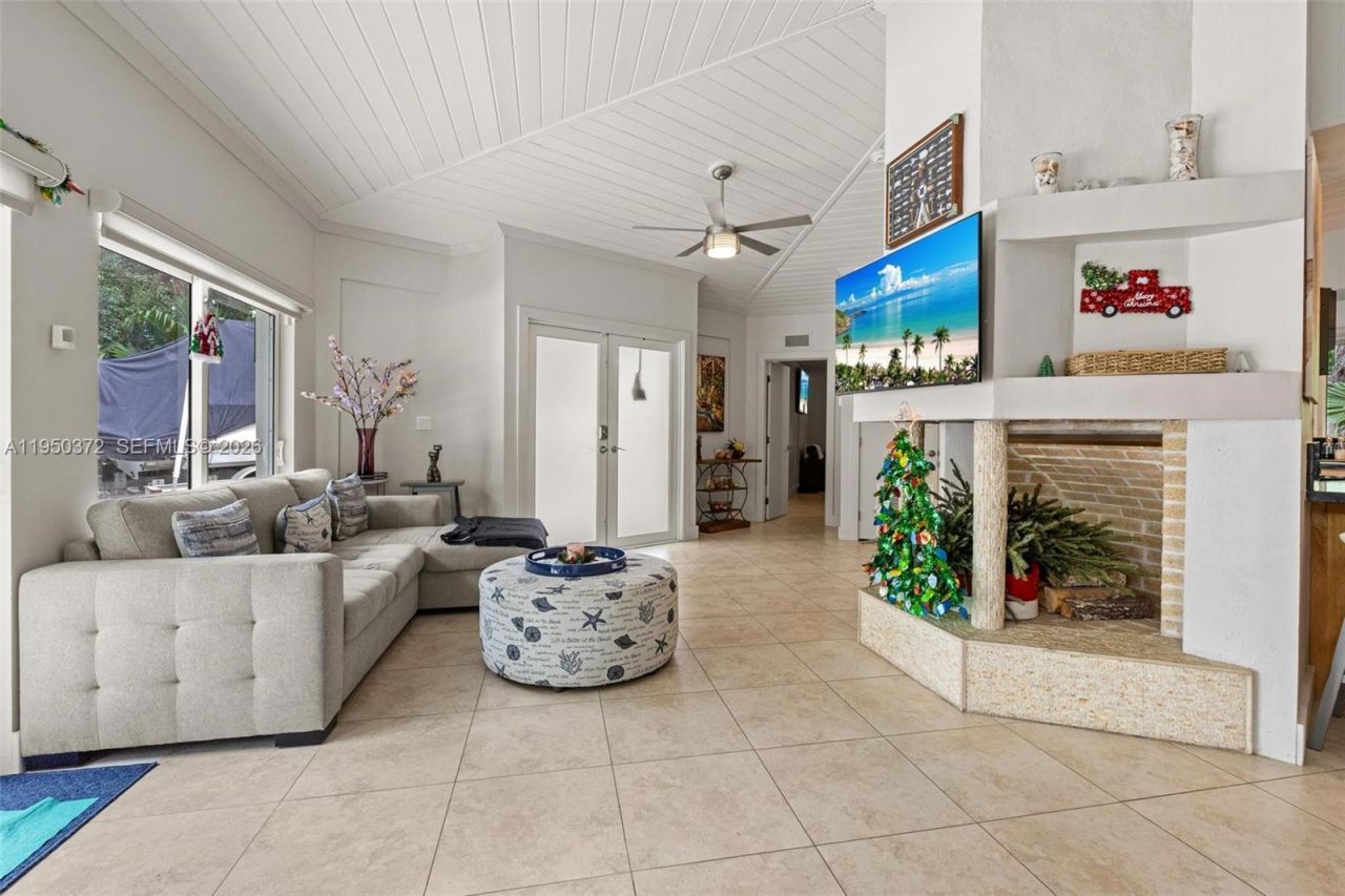 157 Navajo St, Tavernier, FL 33070 Photo