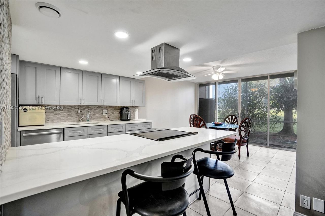 9451 Live Oak Pl , Unit 102, Davie, FL 33324 Photo