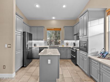 7425 Ash Peak Drive, Sparks, NV 89436 Photo