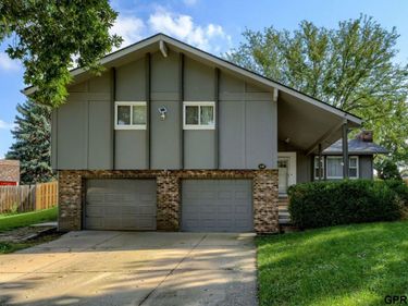 6613 S 139 Circle, Omaha, NE 68137