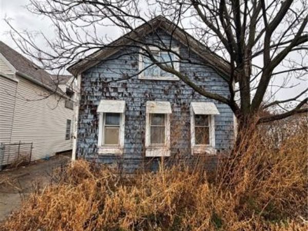 7207 Ivy Avenue, Cleveland, OH 44127