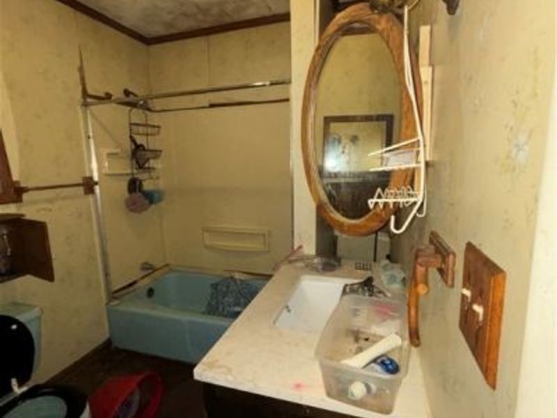 7207 Ivy Avenue, Cleveland, OH 44127 Photo 11