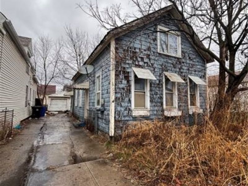 7207 Ivy Avenue, Cleveland, OH 44127 Photo 2