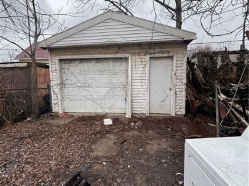 7207 Ivy Avenue, Cleveland, OH 44127 Photo 6