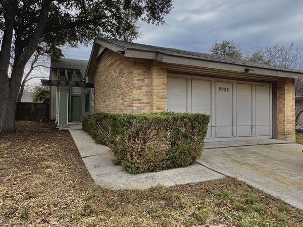 9258 Points Edge, San Antonio, TX 78250