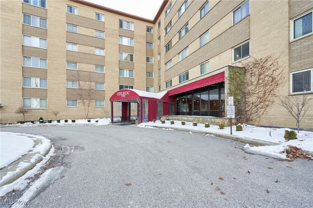 18501 Hilliard Boulevard, Rocky River, OH 44116 Main Photo