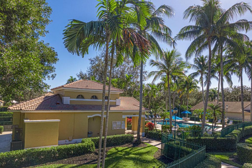 4819 NW 53rd Circle, Coconut Creek, FL 33073 Photo