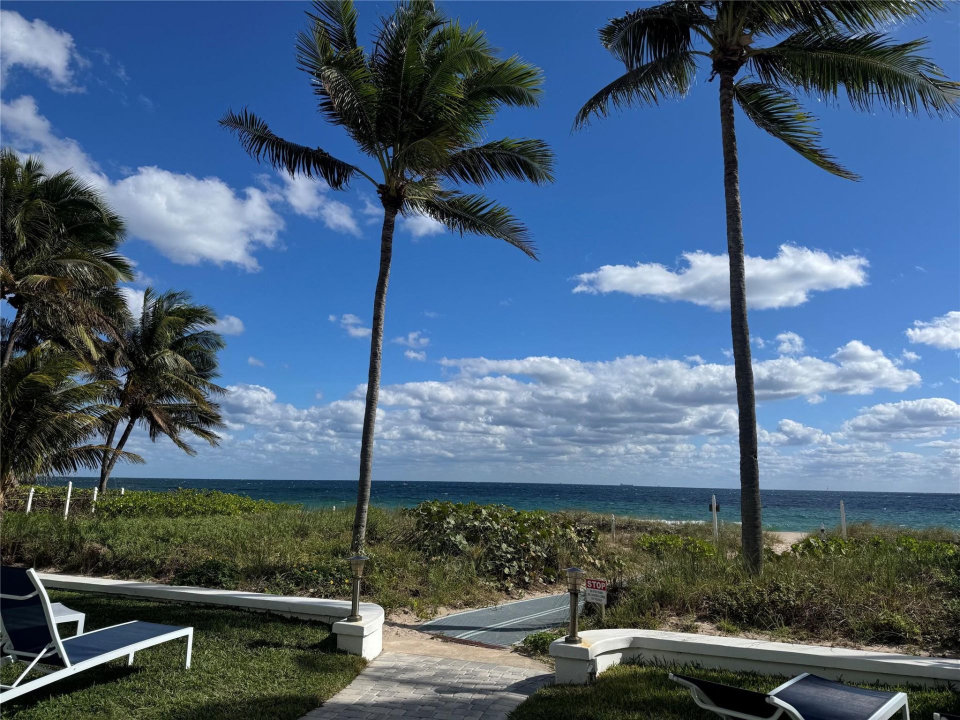 1431 S Ocean Boulevard, Lauderdale by the Sea, FL 33062 Photo