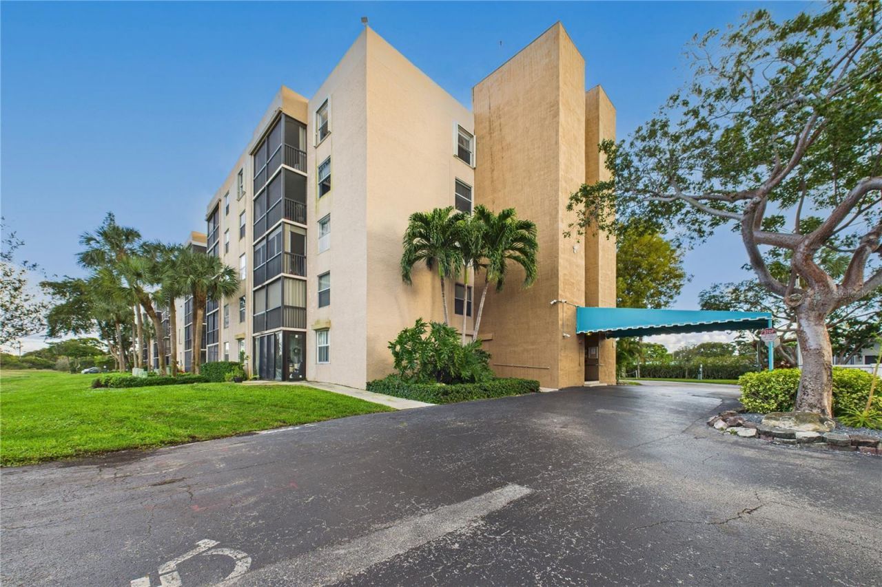 5280 NW 2nd Avenue, Unit 412, Boca Raton, FL 33487 Photo