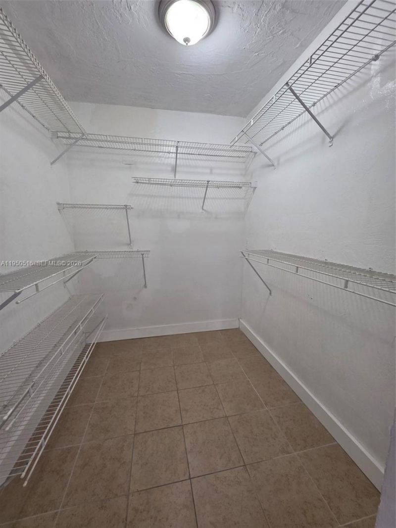 5505 NW 7th St, Unit W117, Miami, FL 33126 Photo