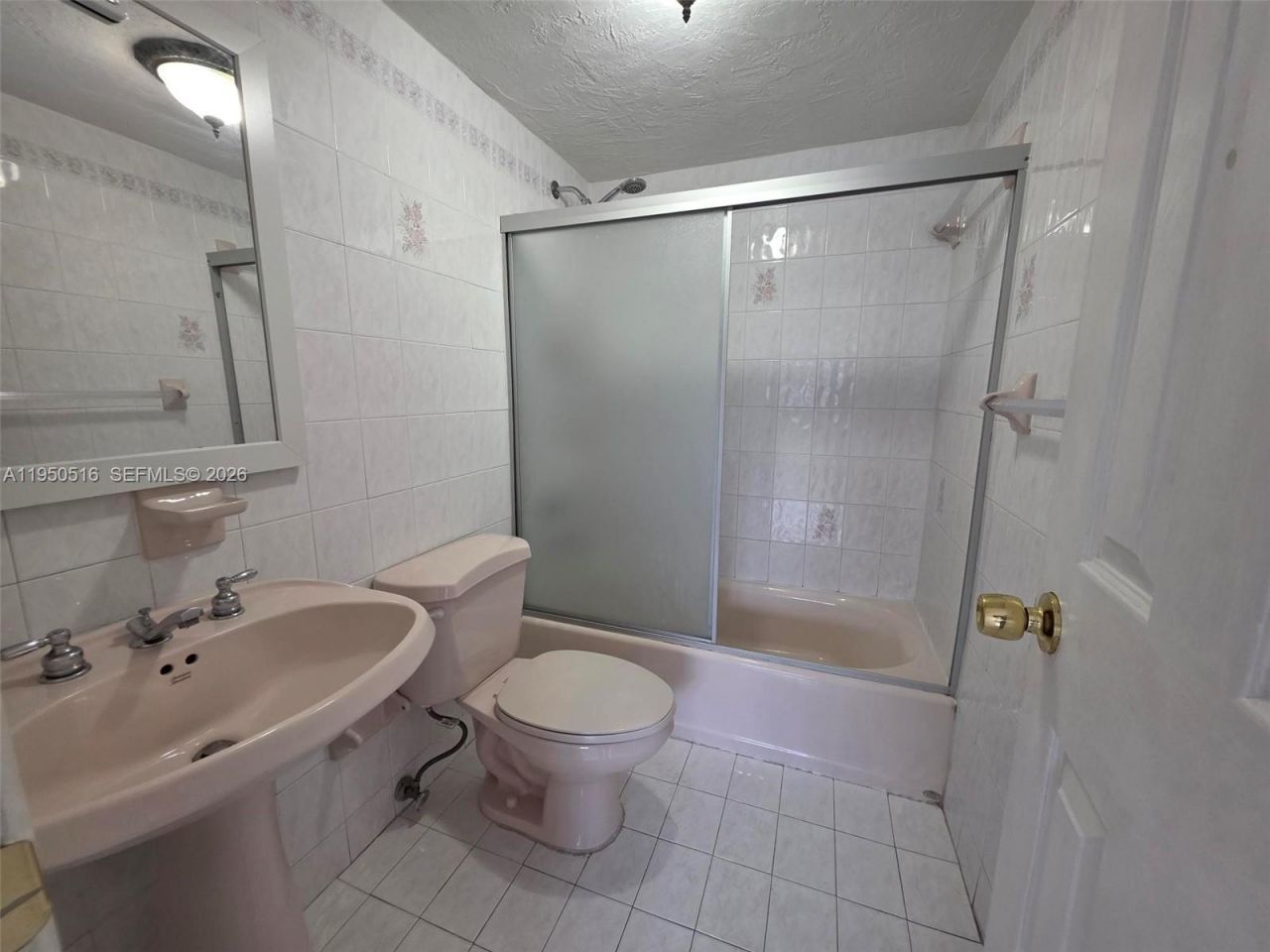 5505 NW 7th St, Unit W117, Miami, FL 33126 Photo